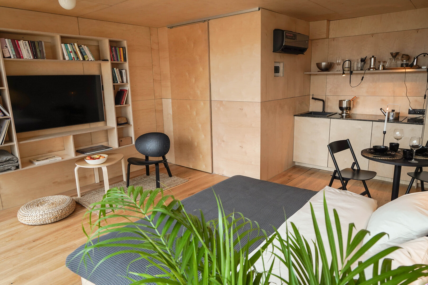 MODULO  SPÓŁKA Z OGRANICZONĄ ODPOWIEDZIALNOŚCIĄ - 8